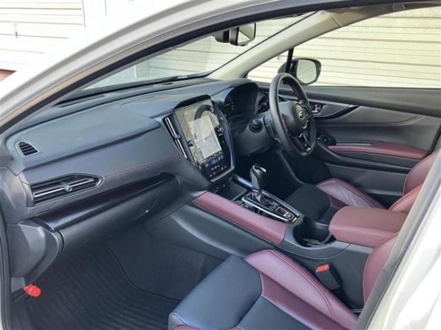 レヴォーグ 4WD STIスポーツEX 新品タイヤ/純正エアロ/保証書/純正 SDナビ/衝突安全装置/シートヒーター/全方位モニター/車線逸脱防止支援システム/シート フルレザー/電動バックドア/ヘッドランプ LED/ETC 革シート(5枚目)