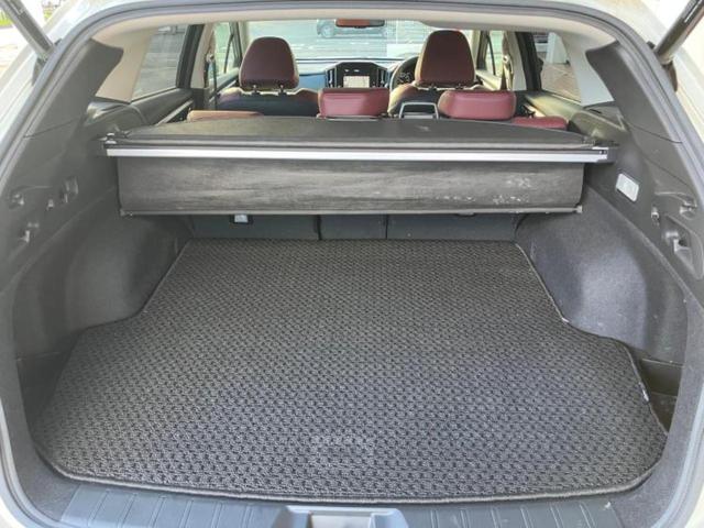 レヴォーグ 4WD STIスポーツEX 新品タイヤ/純正エアロ/保証書/純正 SDナビ/衝突安全装置/シートヒーター/全方位モニター/車線逸脱防止支援システム/シート フルレザー/電動バックドア/ヘッドランプ LED/ETC 革シート(7枚目)