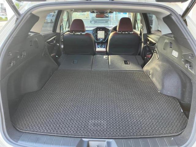 レヴォーグ 4WD STIスポーツEX 新品タイヤ/純正エアロ/保証書/純正 SDナビ/衝突安全装置/シートヒーター/全方位モニター/車線逸脱防止支援システム/シート フルレザー/電動バックドア/ヘッドランプ LED/ETC 革シート(8枚目)