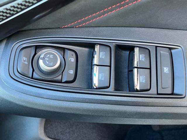 レヴォーグ 4WD STIスポーツEX 新品タイヤ/純正エアロ/保証書/純正 SDナビ/衝突安全装置/シートヒーター/全方位モニター/車線逸脱防止支援システム/シート フルレザー/電動バックドア/ヘッドランプ LED/ETC 革シート(17枚目)