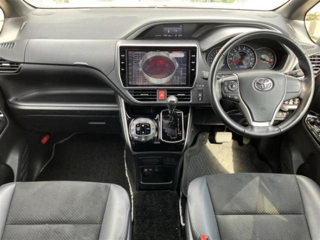 ヴォクシー ＺＳキラメキ３　保証書／純正　１０インチ　ＳＤナビ／フリップダウンモニター　純正　１２．１インチ／衝突安全装置／両側電動スライドドア／車線逸脱防止支援システム／シート　ハーフレザー／ヘッドランプ　ＬＥＤ　後席モニター（4枚目）