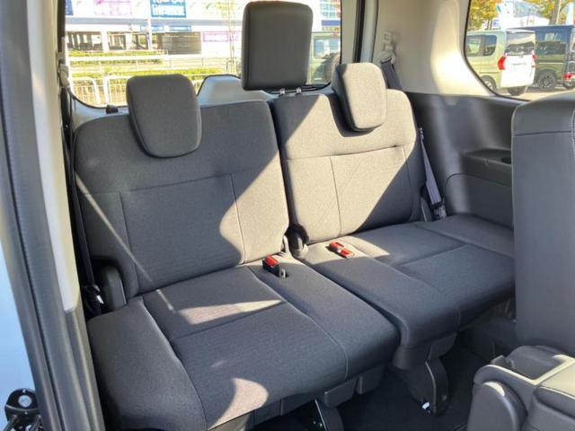 セレナ ｅパワーハイウェイスターＶ　新品タイヤ／保証書／純正　９インチ　メモリーナビ／インテリジェントルームミラー／エマージェンシーブレーキ／両側電動スライドドア／アラウンドビューモニター／車線逸脱防止支援システム／プロパイロット（7枚目）