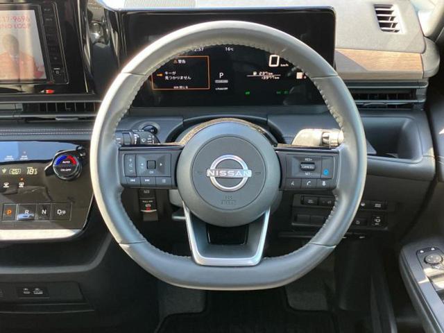 セレナ ｅパワーハイウェイスターＶ　新品タイヤ／保証書／純正　９インチ　メモリーナビ／インテリジェントルームミラー／エマージェンシーブレーキ／両側電動スライドドア／アラウンドビューモニター／車線逸脱防止支援システム／プロパイロット（16枚目）