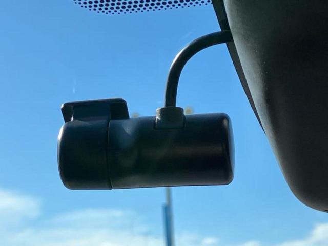 セレナ ｅパワーハイウェイスターＶ　新品タイヤ／保証書／純正　９インチ　メモリーナビ／インテリジェントルームミラー／エマージェンシーブレーキ／両側電動スライドドア／アラウンドビューモニター／車線逸脱防止支援システム／プロパイロット（54枚目）