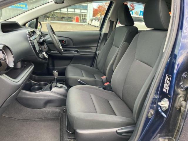 ＷＥＣＡＲＳでは各商談席に大型モニターをご用意しております！見やすい大画面でゆったりと全国の在庫をご覧いただけます！是非ご来店お待ちしております！