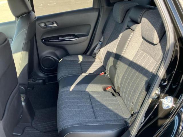 ＷＥＣＡＲＳでは各商談席に大型モニターをご用意しております！見やすい大画面でゆったりと全国の在庫をご覧いただけます！是非ご来店お待ちしております！