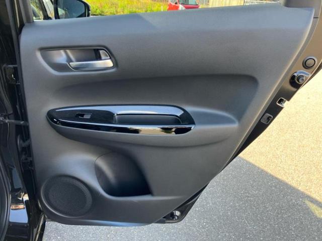 全国に店舗を展開しているのでどこでもお取り寄せが可能です！この車が気になるけど遠方だから・・・と諦める必要はありません！※別途陸送費が必要です。