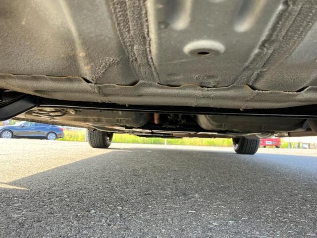 フィット ｅＨＥＶホーム　新品タイヤ／保証書／社外　ＳＤナビ／ホンダセンシング／車線逸脱防止支援システム／シート　ハーフレザー／ヘッドランプ　ＬＥＤ／Ｂｌｕｅｔｏｏｔｈ接続／ＥＴＣ／ＥＢＤ付ＡＢＳ／横滑り防止装置　バックカメラ（40枚目）