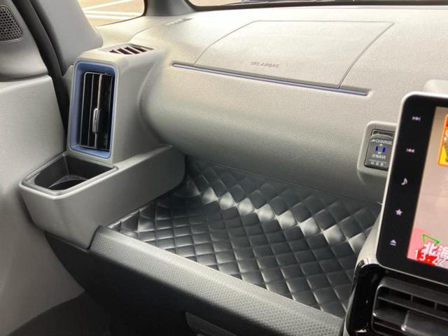 ＷＥＣＡＲＳでは各商談席に大型モニターをご用意しております！見やすい大画面でゆったりと全国の在庫をご覧いただけます！是非ご来店お待ちしております！