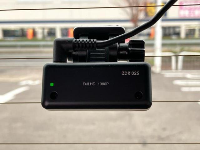 ＷＥＣＡＲＳの展示場では実際に見て、触ってお車をお選びいただけます！知識の豊富な営業スタッフが様々なカーライフをご提案いたします！