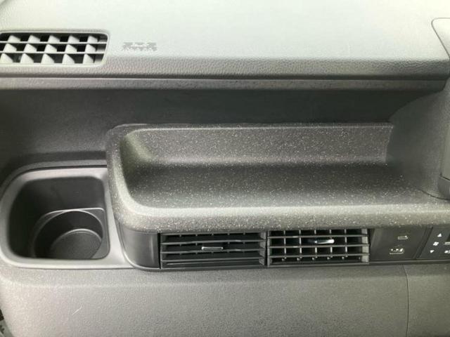 ＷＥＣＡＲＳでは各商談席に大型モニターをご用意しております！見やすい大画面でゆったりと全国の在庫をご覧いただけます！是非ご来店お待ちしております！