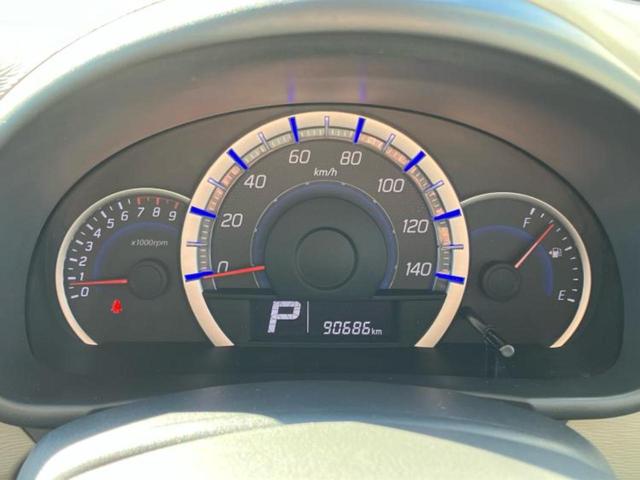 ワゴンＲ ＦＸリミテッド　新品タイヤ／ＥＢＤ付ＡＢＳ／アイドリングストップ／禁煙車／エアバッグ　運転席／エアバッグ　助手席／アルミホイール　純正　１４インチ／パワーウインドウ／エンジンスタートボタン／キーレススタート（10枚目）