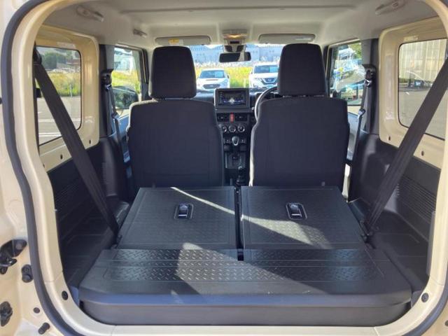 ジムニー ４ＷＤ　ＸＬ　保証書／セーフティサポート（スズキ）／シートヒーター　前席／車線逸脱防止支援システム／ＥＢＤ付ＡＢＳ／横滑り防止装置／アイドリングストップ／ターボ／衝突安全ボディ／アルミホイール　純正　１６インチ（19枚目）