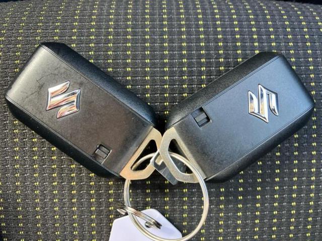 ジムニー ４ＷＤ　ＸＬ　保証書／セーフティサポート（スズキ）／シートヒーター　前席／車線逸脱防止支援システム／ＥＢＤ付ＡＢＳ／横滑り防止装置／アイドリングストップ／ターボ／衝突安全ボディ／アルミホイール　純正　１６インチ（33枚目）