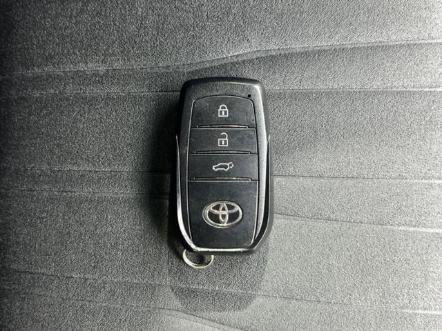 ハリアー Ｚ　ＪＢＬ／保証書／純正　ＳＤナビ／デジタルインナーミラー／トヨタセーフティセンス／シートヒーター　前席／パノラミックビューモニター／車線逸脱防止支援システム／シート　ハーフレザー　衝突被害軽減システム（20枚目）