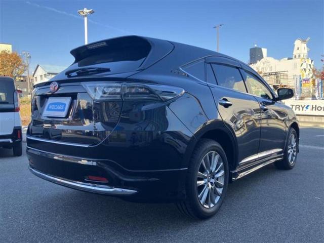 ハリアー 4WDプレミアム サンルーフ/純正エアロ/社外 9インチ SDナビ/シート ハーフレザー/電動バックドア/ヘッドランプ LED/ETC/EBD付ABS/横滑り防止装置/アイドリングストップ/クルーズコントロール 4WD(3枚目)