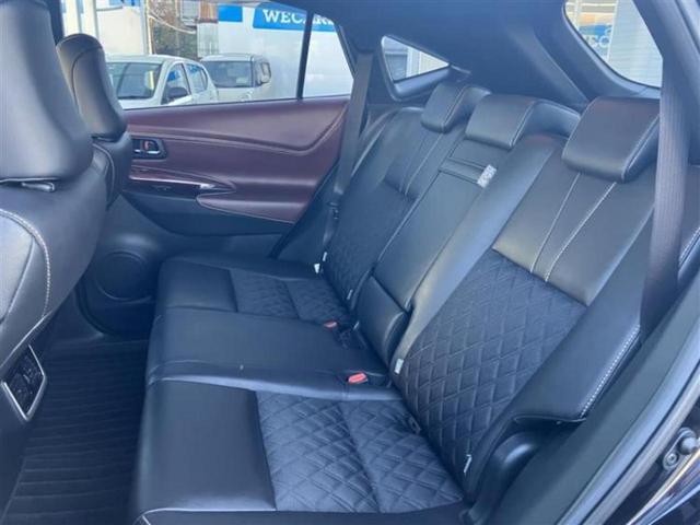 ハリアー 4WDプレミアム サンルーフ/純正エアロ/社外 9インチ SDナビ/シート ハーフレザー/電動バックドア/ヘッドランプ LED/ETC/EBD付ABS/横滑り防止装置/アイドリングストップ/クルーズコントロール 4WD(6枚目)