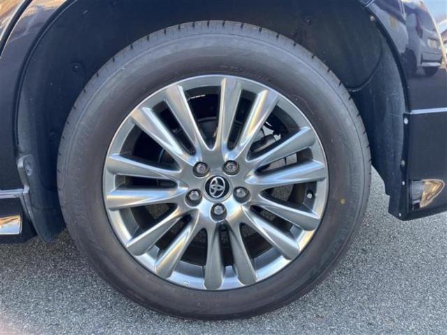 ハリアー 4WDプレミアム サンルーフ/純正エアロ/社外 9インチ SDナビ/シート ハーフレザー/電動バックドア/ヘッドランプ LED/ETC/EBD付ABS/横滑り防止装置/アイドリングストップ/クルーズコントロール 4WD(18枚目)