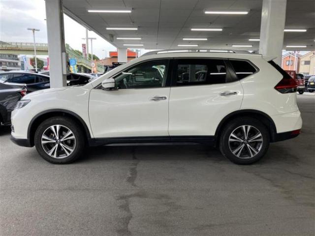 エクストレイル ４ＷＤ２０Ｘｉ　社外　ＳＤナビ／インテリジェントルームミラー／エマージェンシーブレーキ／全方位モニター／車線逸脱防止支援システム／シート　ハーフレザー／プロパイロット／電動バックドア／ヘッドランプ　ＬＥＤ　４ＷＤ（2枚目）