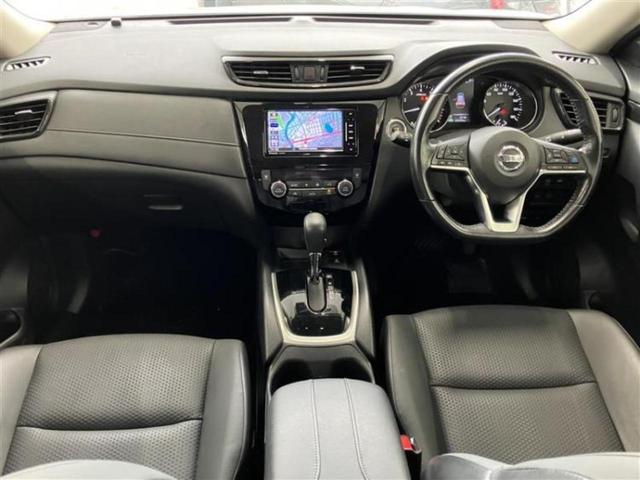 エクストレイル ４ＷＤ２０Ｘｉ　社外　ＳＤナビ／インテリジェントルームミラー／エマージェンシーブレーキ／全方位モニター／車線逸脱防止支援システム／シート　ハーフレザー／プロパイロット／電動バックドア／ヘッドランプ　ＬＥＤ　４ＷＤ（4枚目）