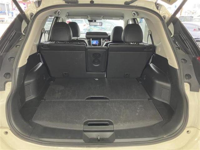 エクストレイル ４ＷＤ２０Ｘｉ　社外　ＳＤナビ／インテリジェントルームミラー／エマージェンシーブレーキ／全方位モニター／車線逸脱防止支援システム／シート　ハーフレザー／プロパイロット／電動バックドア／ヘッドランプ　ＬＥＤ　４ＷＤ（7枚目）