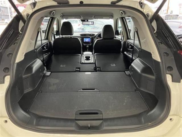 エクストレイル ４ＷＤ２０Ｘｉ　社外　ＳＤナビ／インテリジェントルームミラー／エマージェンシーブレーキ／全方位モニター／車線逸脱防止支援システム／シート　ハーフレザー／プロパイロット／電動バックドア／ヘッドランプ　ＬＥＤ　４ＷＤ（8枚目）