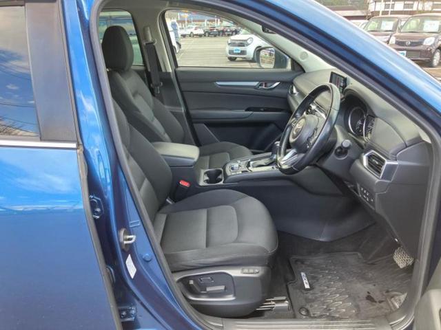 CX-5 4WD XDプロアクティブ 新品タイヤ/純正 SDナビ/アイアクティブセンス(マツダ)/シートヒーター 前席/車線逸脱防止支援システム/電動バックドア/ヘッドランプ LED/ETC/EBD付ABS/横滑り防止装置 バックカメラ(5枚目)