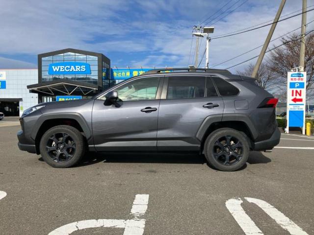 RAV4 4WDアドベンチャーオフロードパッケージ 新品タイヤ/保証書/ディスプレイオーディオ+ナビ9インチ/デジタルインナーミラー/トヨタセーフティセンス/エアーシート 前席/車線逸脱防止支援システム/シート 合皮/電動バックドア バックカメラ(2枚目)