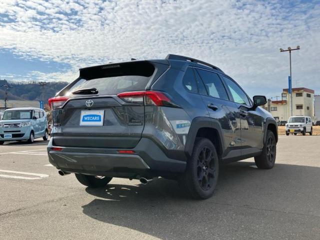 RAV4 4WDアドベンチャーオフロードパッケージ 新品タイヤ/保証書/ディスプレイオーディオ+ナビ9インチ/デジタルインナーミラー/トヨタセーフティセンス/エアーシート 前席/車線逸脱防止支援システム/シート 合皮/電動バックドア バックカメラ(3枚目)