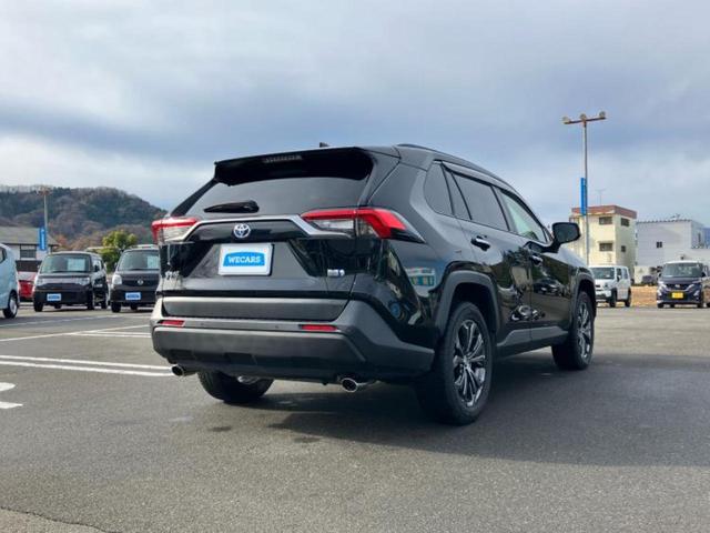 RAV4 4WDハイブリッドG 新品タイヤ/保証書/ディスプレイオーディオ+ナビ10.5インチ/トヨタセーフティセンス/エアーシート 前席/パノラミックビューモニター/車線逸脱防止支援システム/シート 合皮/電動バックドア 4WD(3枚目)