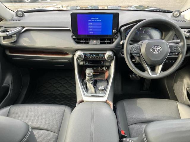 RAV4 4WDハイブリッドG 新品タイヤ/保証書/ディスプレイオーディオ+ナビ10.5インチ/トヨタセーフティセンス/エアーシート 前席/パノラミックビューモニター/車線逸脱防止支援システム/シート 合皮/電動バックドア 4WD(4枚目)
