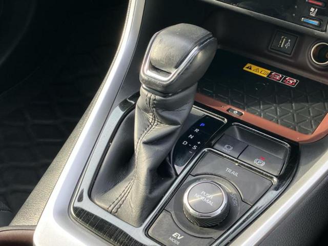 RAV4 4WDハイブリッドG 新品タイヤ/保証書/ディスプレイオーディオ+ナビ10.5インチ/トヨタセーフティセンス/エアーシート 前席/パノラミックビューモニター/車線逸脱防止支援システム/シート 合皮/電動バックドア 4WD(27枚目)