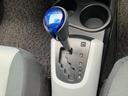 Ｓ　社外　ＳＤナビ／Ｂｌｕｅｔｏｏｔｈ接続／ＥＴＣ／ＥＢＤ付ＡＢＳ／横滑り防止装置／フルセグＴＶ／禁煙車／エアバッグ　運転席／エアバッグ　助手席／パワーウインドウ／エンジンスタートボタン／スマートキー（18枚目）