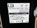 WECARSの展示場では実際に見て、触ってお車をお選びいただけます!知識の豊富な営業スタッフが様々なカーライフをご提案いたします!