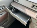 WECARSでは各商談席に大型モニターをご用意しております!見やすい大画面でゆったりと全国の在庫をご覧いただけます!是非ご来店お待ちしております!