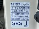 WECARSの展示場では実際に見て、触ってお車をお選びいただけます!知識の豊富な営業スタッフが様々なカーライフをご提案いたします!
