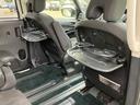 WECARSの展示場では実際に見て、触ってお車をお選びいただけます!知識の豊富な営業スタッフが様々なカーライフをご提案いたします!