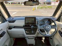 「この車の写真をもっと見たい」「状態が気になる」「この装備はついている？」どんな小さな疑問でもお気軽にお問い合わせください！ 4