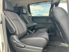 ＷＥＣＡＲＳではほぼ毎日新しい在庫車両を入荷しております！お客様のこだわりを叶える１台がきっとＷＥＣＡＲＳにあるはずです！ 5