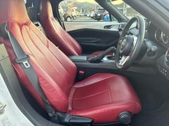 「この車の写真をもっと見たい」「状態が気になる」「この装備はついている？」どんな小さな疑問でもお気軽にお問い合わせください！ 4