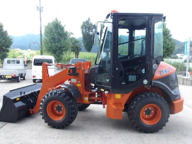 日本 　日立建機　タイヤショベル　ＺＷ３０－５Ｂ　除雪仕様　キャビン　ヒーター　回転灯　小型特殊自動車（7枚目）