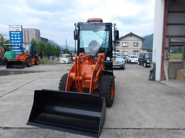 日本 　日立建機　タイヤショベル　ＺＷ３０－５Ｂ　除雪仕様　キャビン　ヒーター　回転灯　小型特殊自動車（8枚目）
