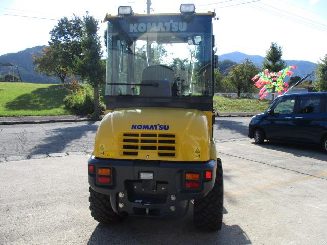 日本  コマツ ホイールローダー WA30-6E0 キャビン スノータイヤ 小型特殊 稼働時間347h(3枚目)