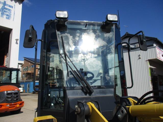 日本  コマツ ホイールローダー WA30-6E0 キャビン スノータイヤ 小型特殊 稼働時間347h(9枚目)