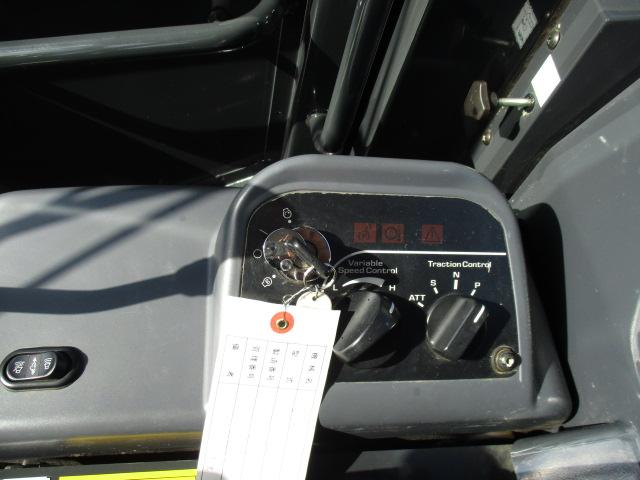 日本  コマツ ホイールローダー WA30-6E0 キャビン スノータイヤ 小型特殊 稼働時間347h(18枚目)