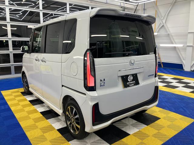 Ｎ－ＢＯＸカスタム ベースグレード　両側パワースライドドア（3枚目）