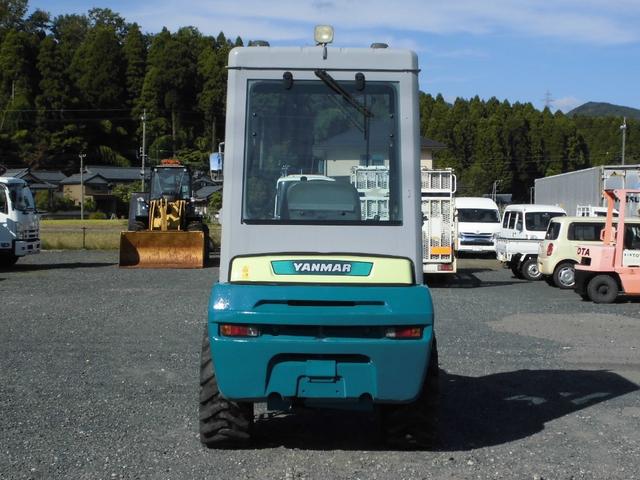 日本 　ヤンマー　Ｖ３－５Ａ　タイヤショベル　ホイルローダ　４ＷＤ（4枚目）