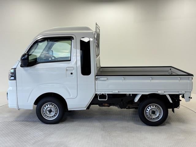 当社の営業時間は全店舗9:30〜18:00となっております。毎週火曜日と第2・3水曜日が定休日です。