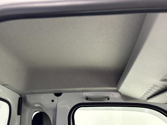 当社では自社サービス工場を併設しております!車検・点検整備の依頼はもちろん、何かお困りごとや不安な点がありましたら、お気軽にご相談ください!