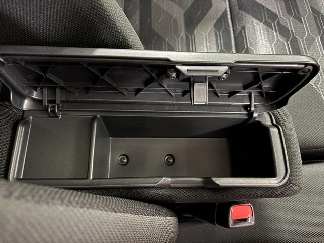 タント ファンクロスターボ　ターボ　防錆塗装済み　オーディオレス　両側パワースライドドア　両側シートヒーター　撥水加工シート　ＵＳＢソケット　プッシュスタート　キーフリー　格納式テーブル　電動格納ミラー　スマートアシスト（24枚目）